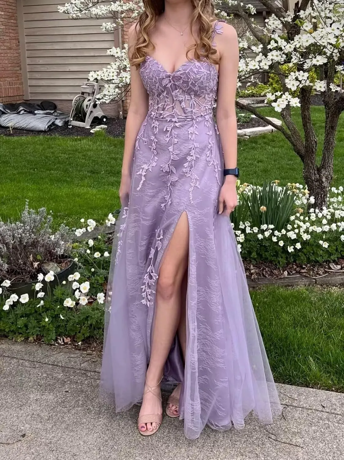 Lace Applique Tulle Prom Dresses for Women 2025 Spaghetti Straps Ball Gown Formal Evening Party Gown with Slit FA029