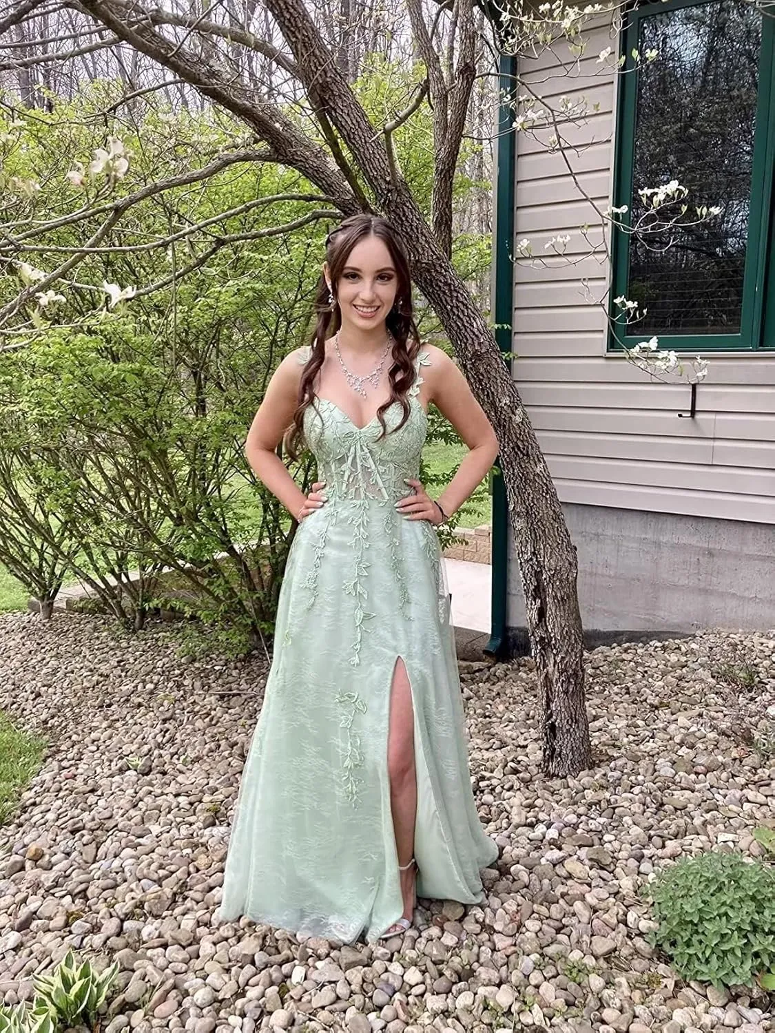 Lace Applique Tulle Prom Dresses for Women 2025 Spaghetti Straps Ball Gown Formal Evening Party Gown with Slit FA029