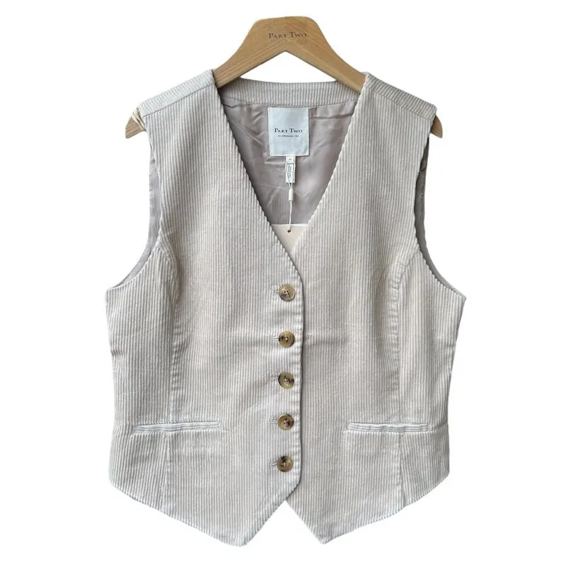 Linka Waistcoat in French Oak