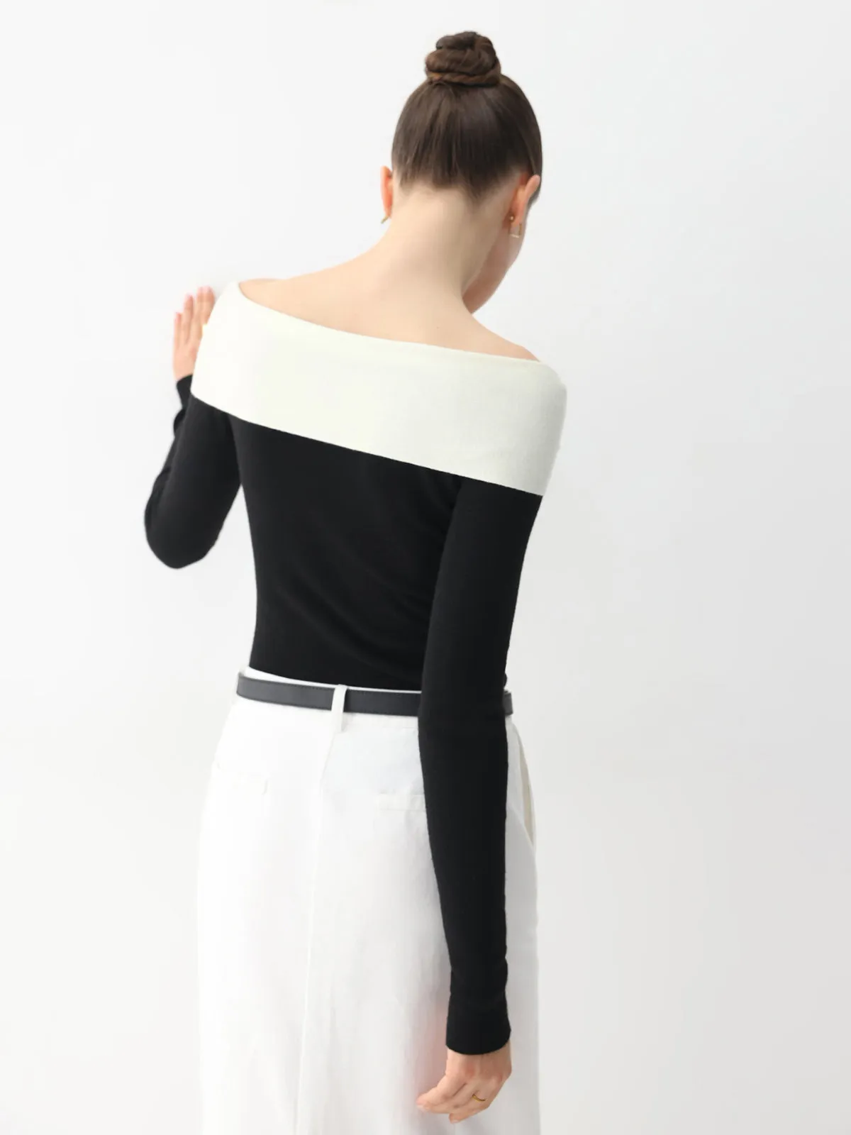 Off the Shoulder Trendy Center Twisted Long Sleeve