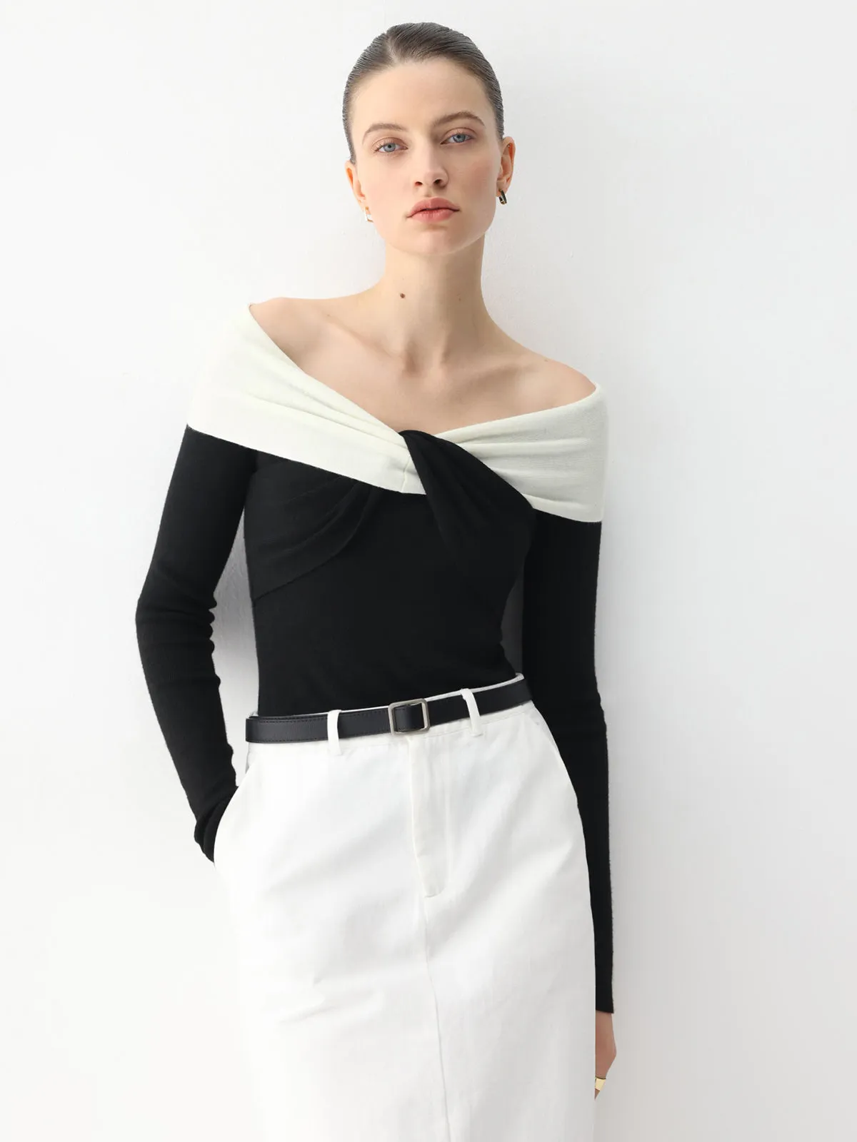 Off the Shoulder Trendy Center Twisted Long Sleeve