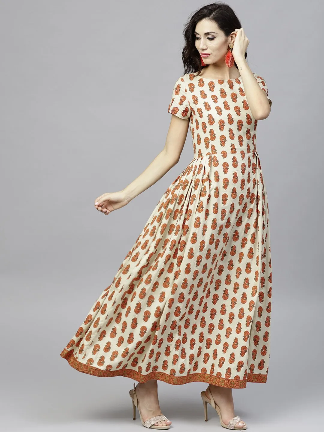 Off White Printed Maxi Dress With Round Neck And Half Sleeves